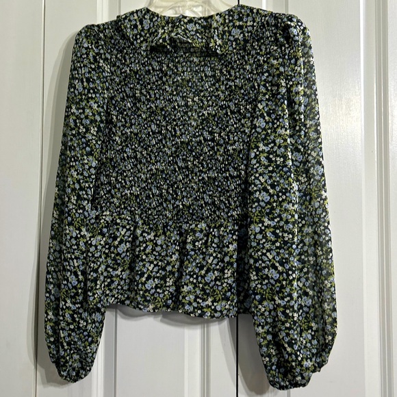 ASTR The Label Black Blue Ditsy Floral Peasant Preppy Chiffon Ruffle Top Size M - Picture 4 of 11